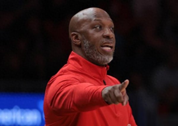 诚利和 比卢普斯案件涉及与黑手党有关的非法扑克经营